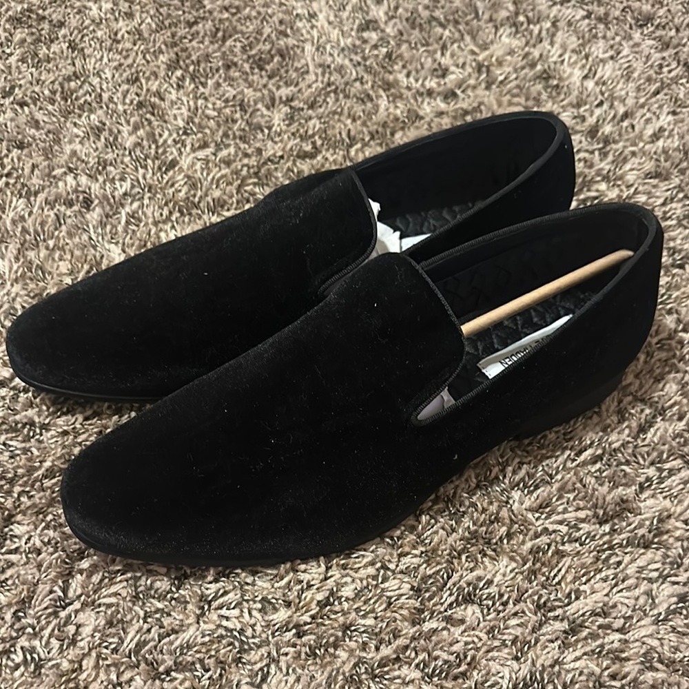 NWOT Steve Madden Laight Black Velvet Loafer 11.5